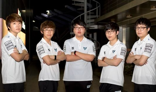 BB 别墅杯 第二赛季：实力制胜 EF 2-0击败paiN